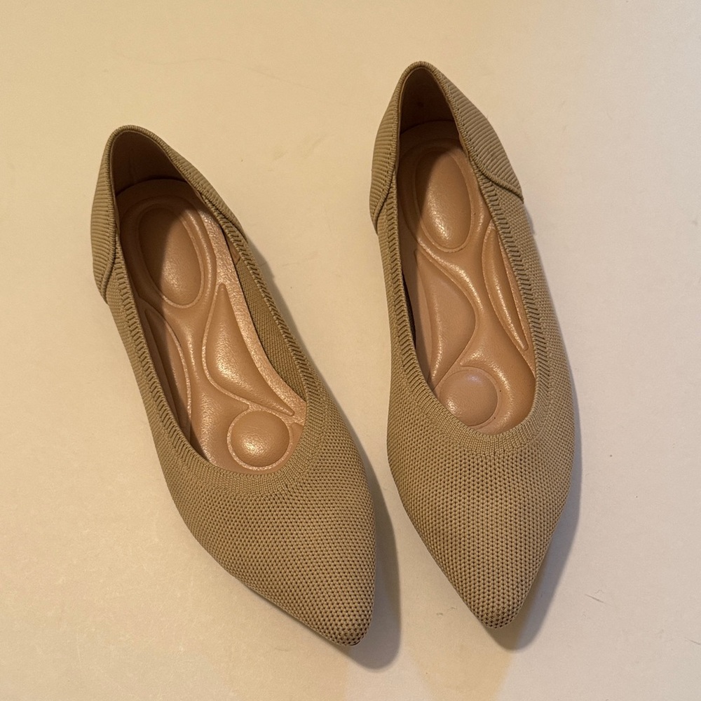 Elegant Tan Women's Flats